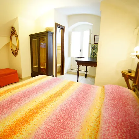 Del Castelvecchio Bed and Breakfast