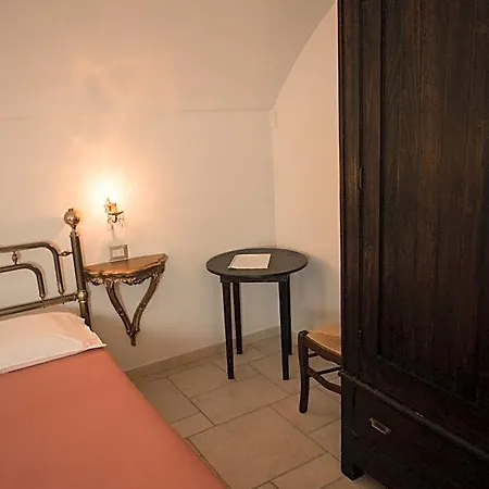 Del Castelvecchio 3*
