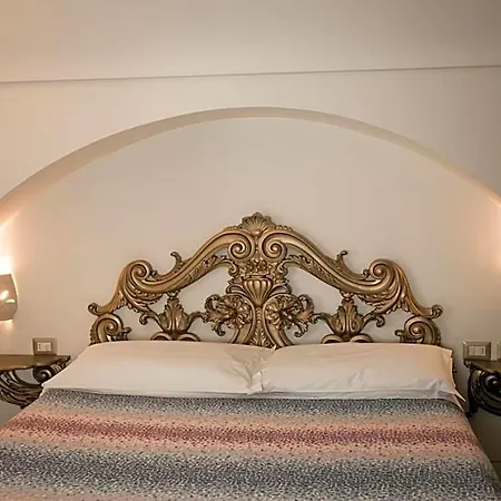 Del Castelvecchio Bed & Breakfast 3*