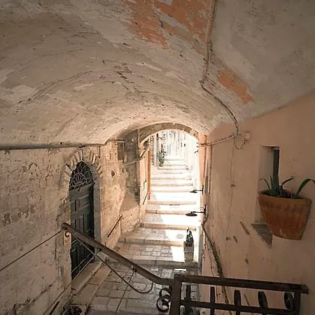 Del Castelvecchio
