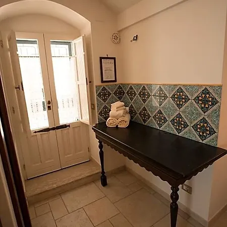 Del Castelvecchio 3*