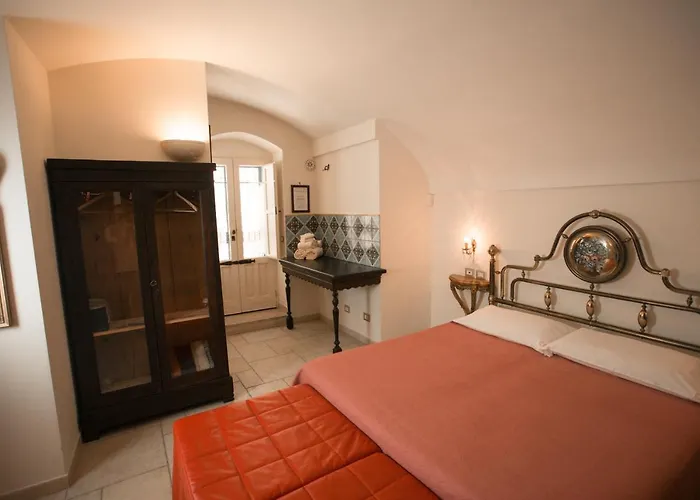Del Castelvecchio Bed and Breakfast